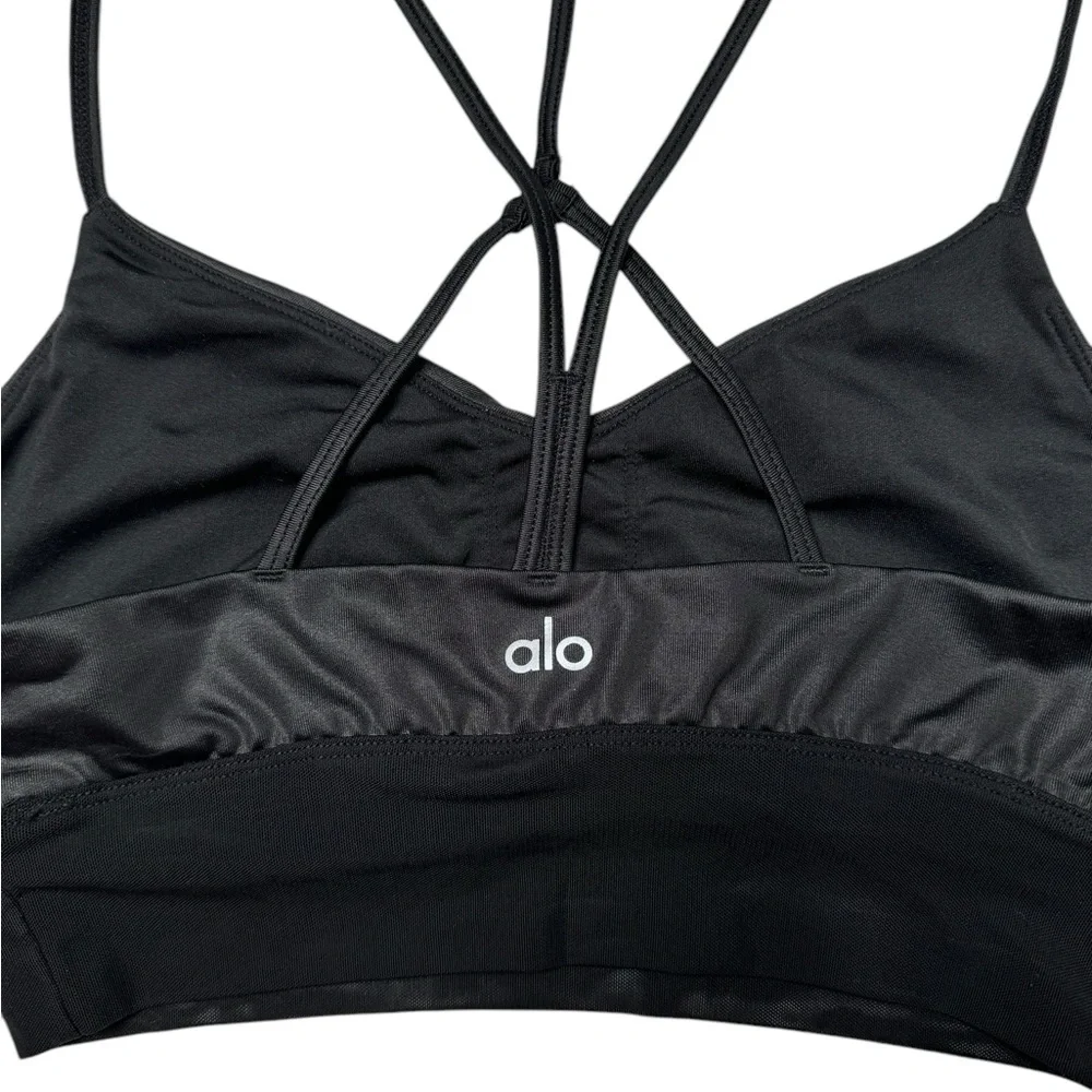 alo yoga | Lavish Bra in Black Glossy/Black Medium
